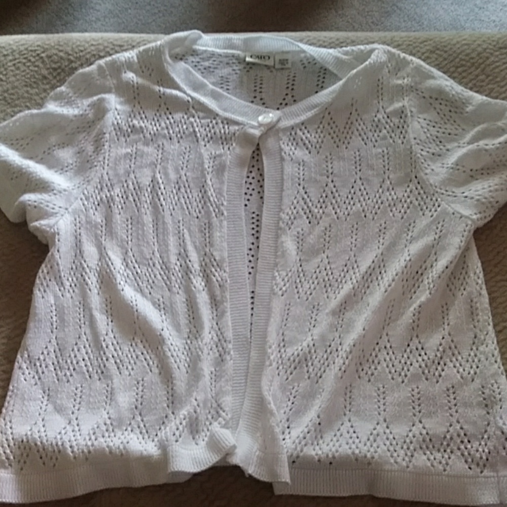 Short sleeves sweater one button